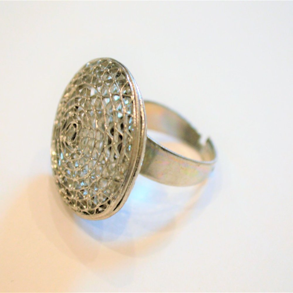 Silver tone wave ring